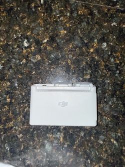 2 Extra DJI 4K Minis Batteries And Charing Port