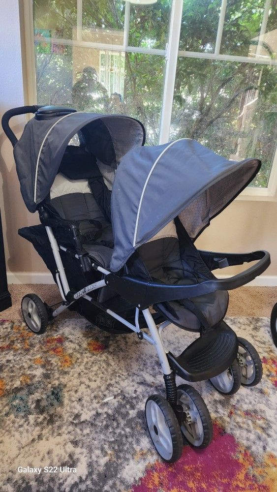 Graco Dual Glider Double Stroller 