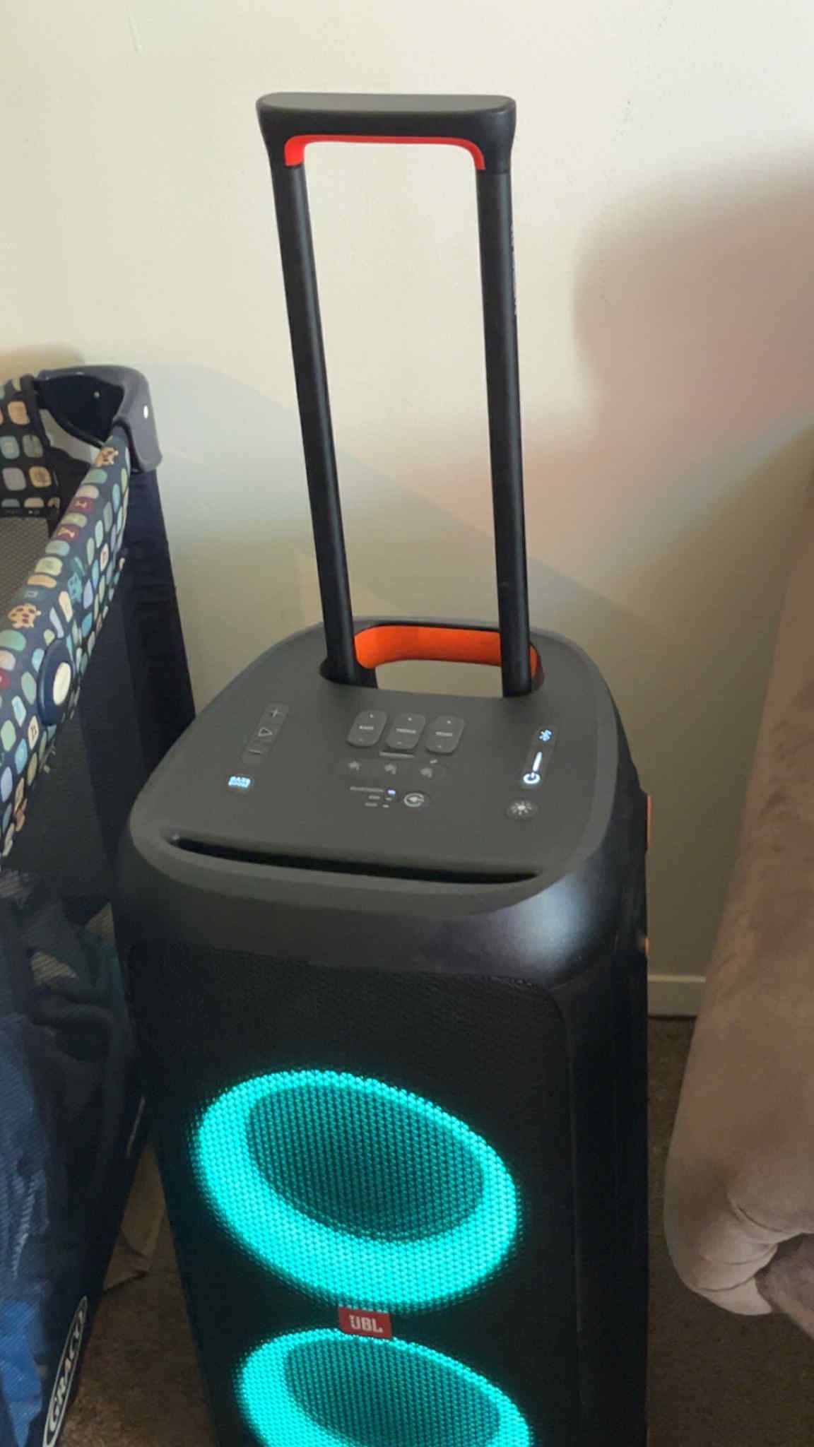 JBL 310 Portable Party box Speaker