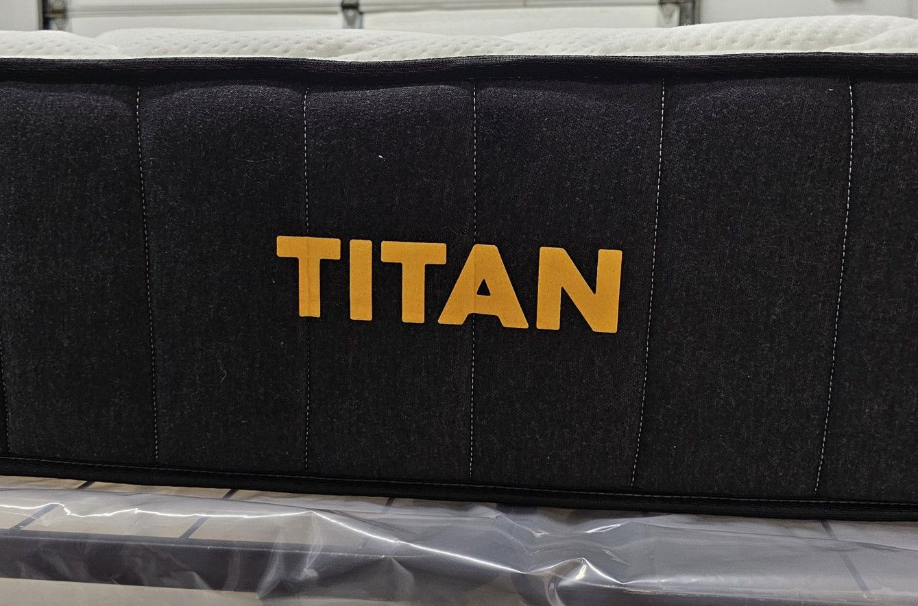 LIKE NEW! Titan Plus Twin Mattress - Delivery Available