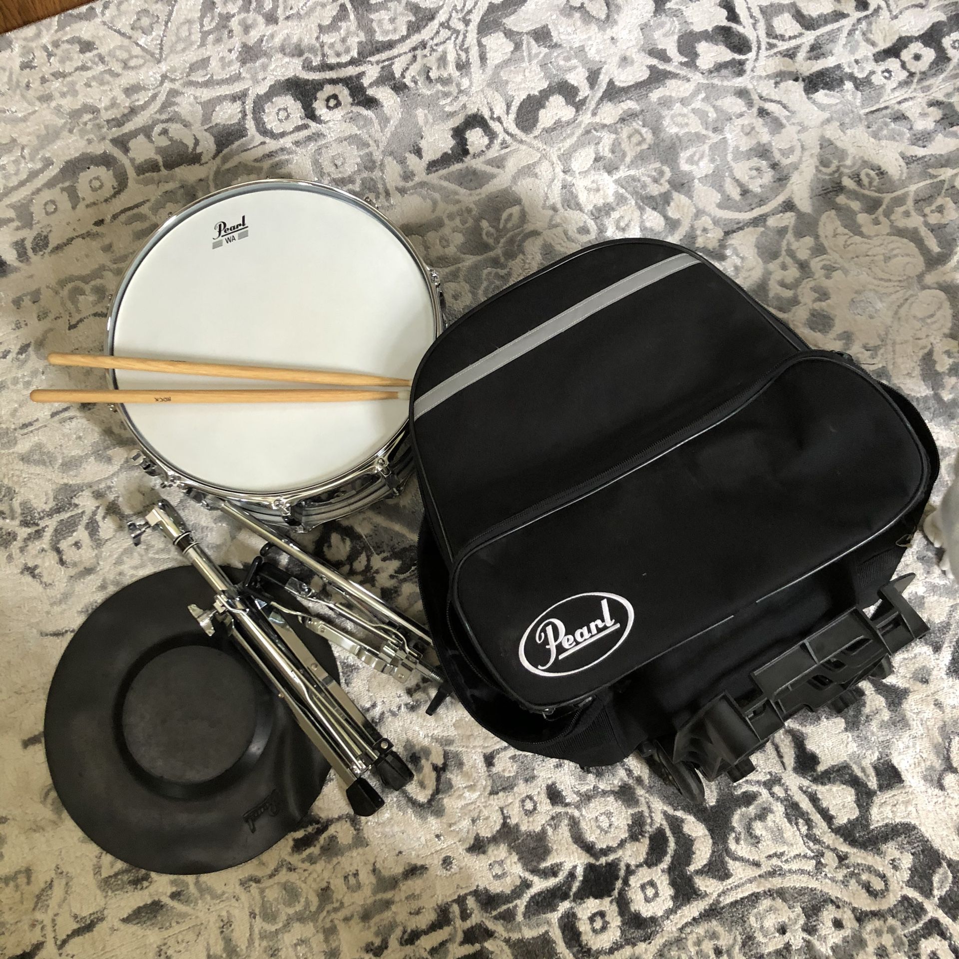 Pearl Snare Drum Kit - drum, stand, rolling bag