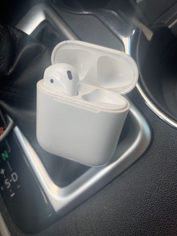 Apply AirPods Left AirPod and Case only (supercopy) for Sale in Garland, TX - OfferUp