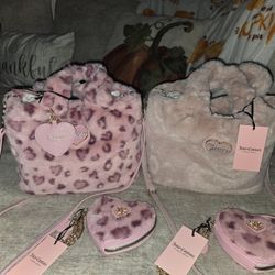 READ DESCRIPTION Juicy Couture Faux Fur Purses & Wristlet