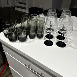 Black Water Glass Set