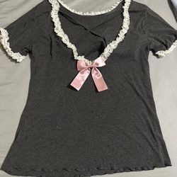 Upcycled Gray Shirt With Lace And Bow 