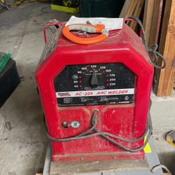 Lincoln Electric Arc Welder AC-225