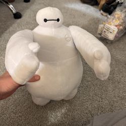 Baymax W/ Adjustable Arms 