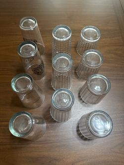 (11) glass drinking glasses