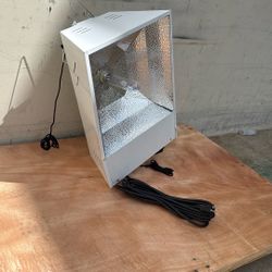 315W CMH Ceramic Metal Halide Verticals  Grow Light Fixture with a CMH 315W 3100K Bulb Lamp 