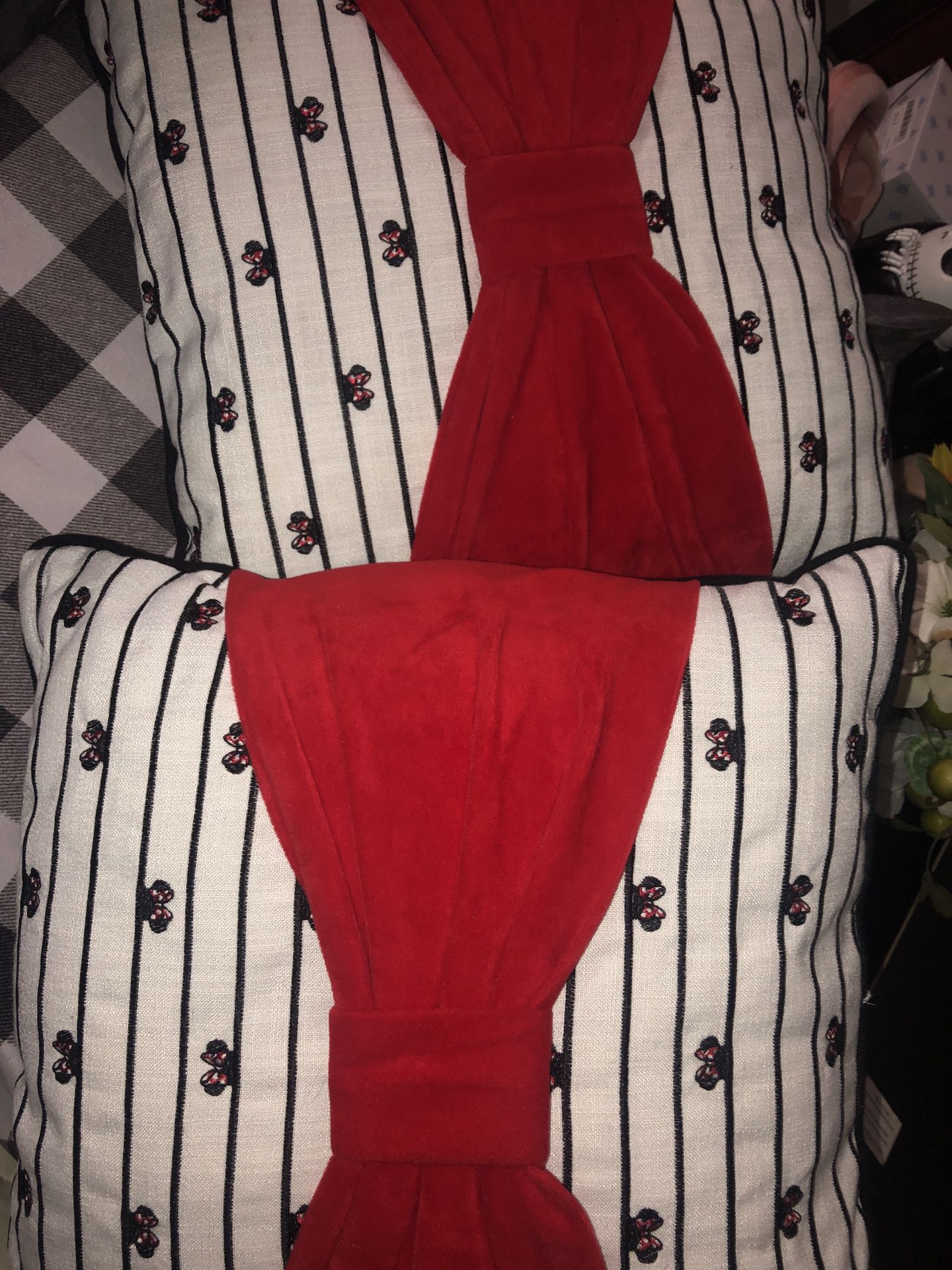 Minnie Mouse themed pillows NEW