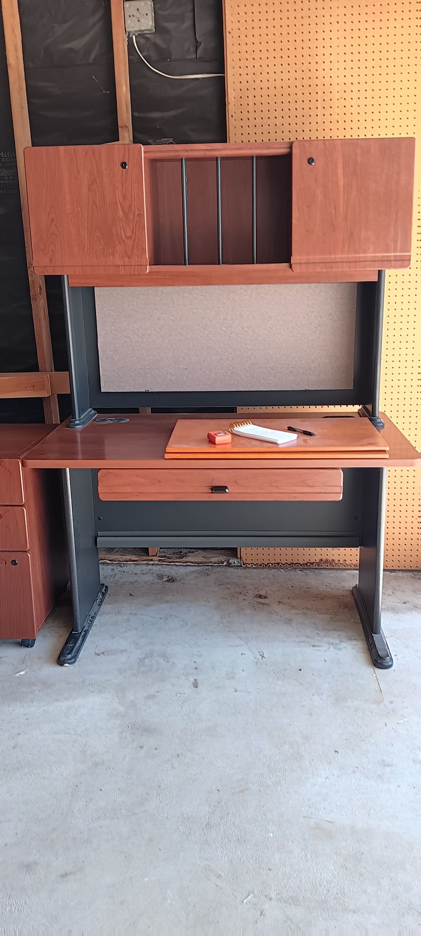 Wood desk Hutch