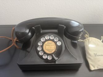 Vintage Collectible Phone 