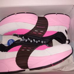 Brand New in Box.       Jordan  'Trunner  O/S'     12