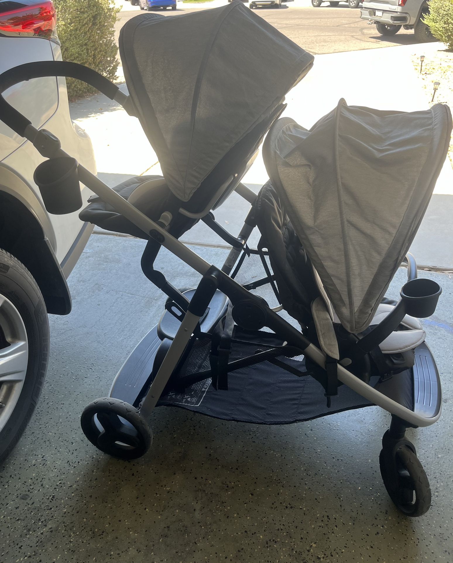 Graco Ready2Grow LX 2.0 Double Stroller Features Bench Seat and Standing Platform Options,