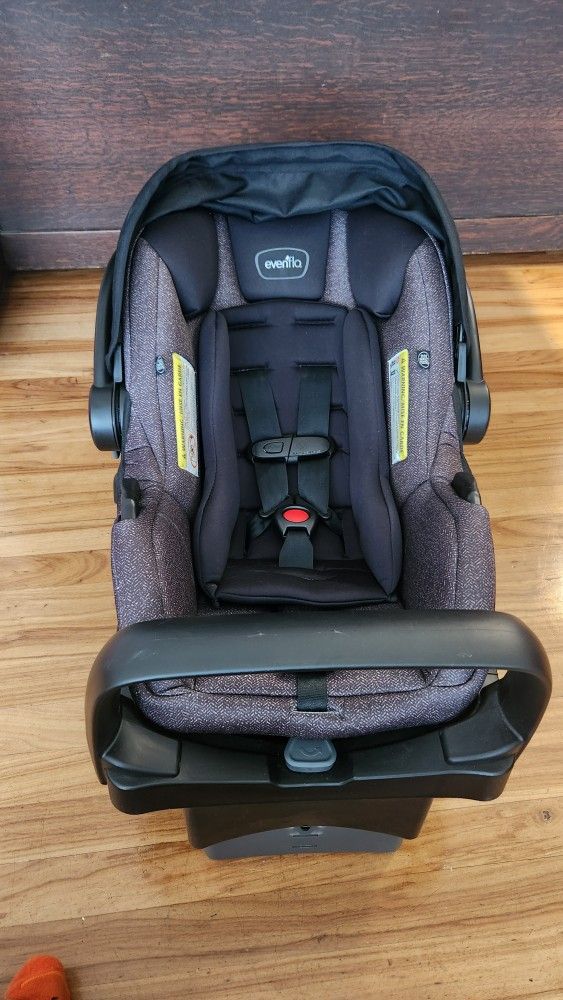 Evenflo Infant Carseat With Base