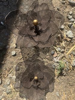 Metal Hanging Flowers 