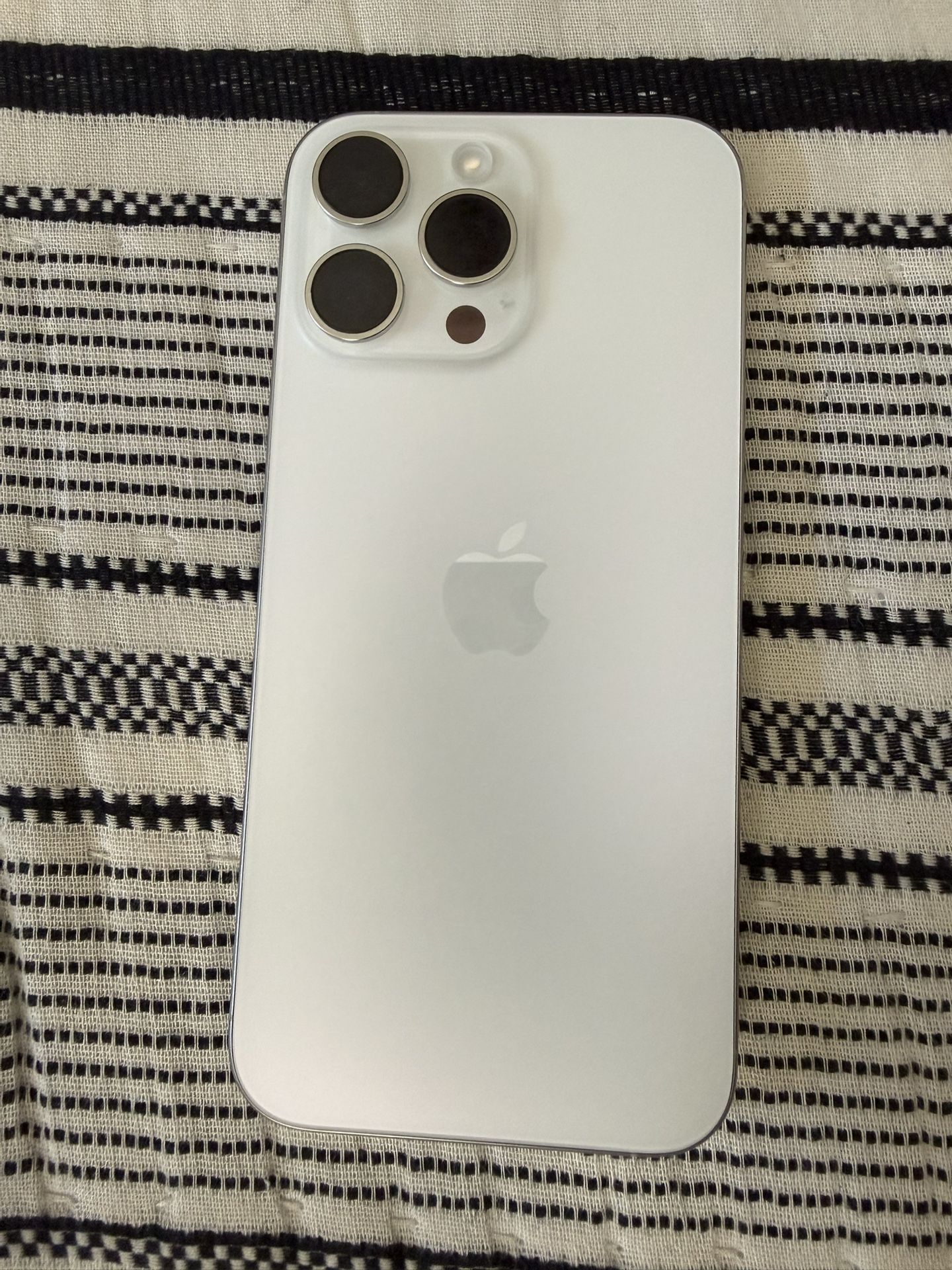 UNLOCKED IPHONE 16 Pro Max -256 Brand New Condition 10-10 