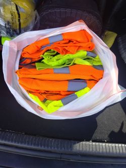 10 Safety Vest Different Sizes And Colors All For 15$