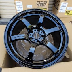 Rays Gramlights 57DR 18x9.5 +22 5x114.3 Glossy Black