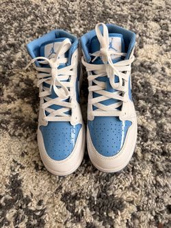 Air Jordan 1 Mid University Blue White