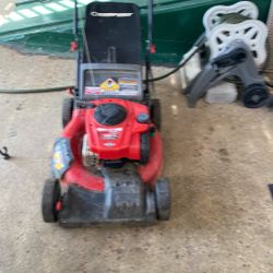 Troy- Bilt Briggs & Stratton Mower 