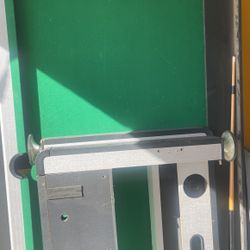 Pool Table / 7 Game Table 