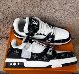 Louis Vuitton men shoes