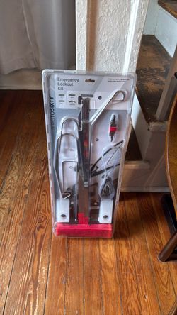 Emergency lock out kit