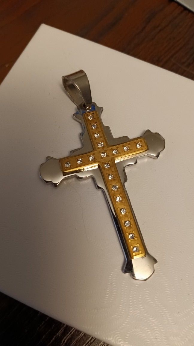 3 D Gold & Crystal Style Cross Pendant 