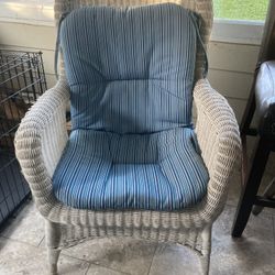 White Wicker Chair With Cushion