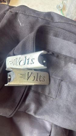 volts foot pegs
