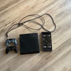 PS4 Slim