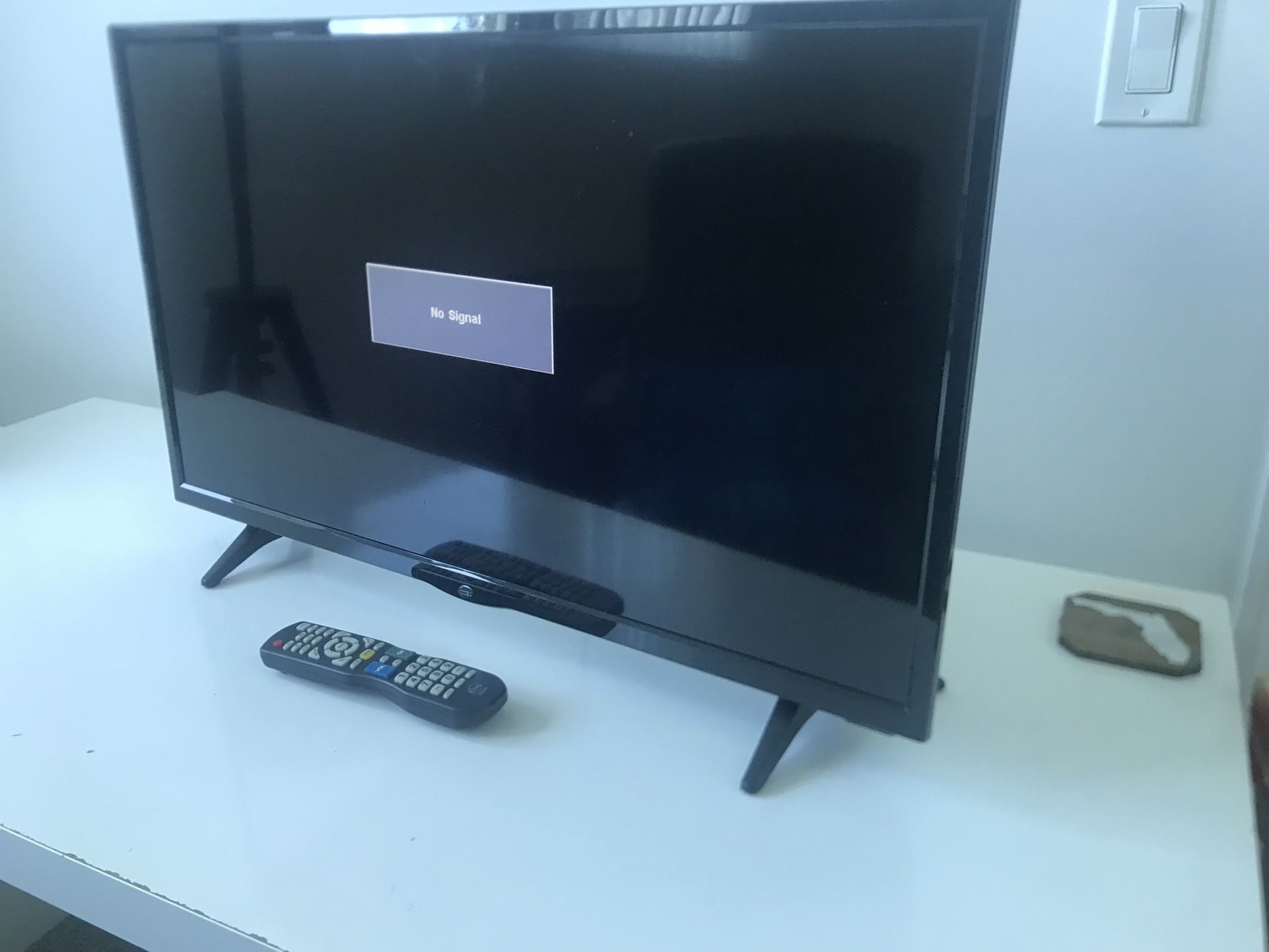 Brand New Etec - 32" Class 720p LED HD TV