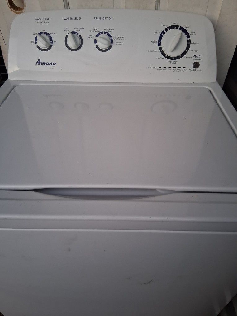 Amana LARGE CAPACITY TOP LOADER LIKE NEW IM MOVING $200