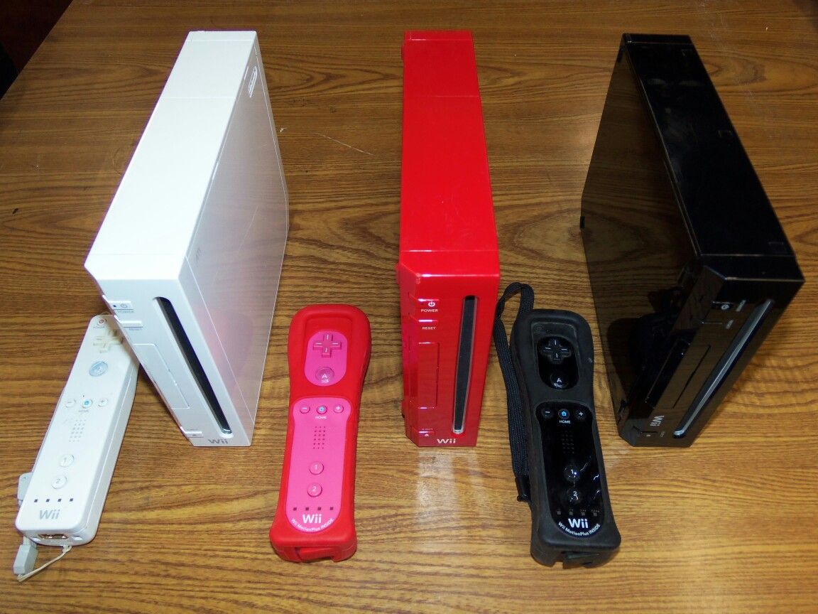 Nintendo Wii Choice of Colors: White, Black, Mario Red