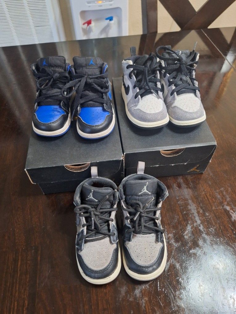 Jordan 1 Mid Boy Size 7v