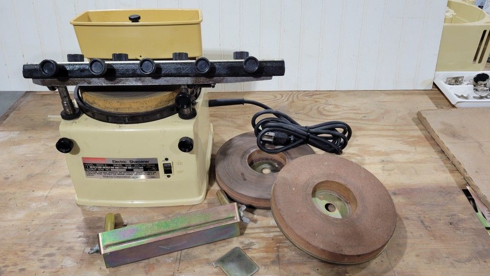 Makita Sharpener 9820-2