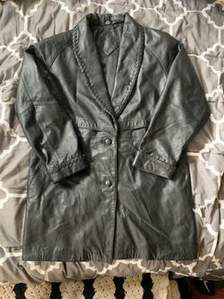 NWOT $480 Genuine Leather Women’s Jacket Size Medium