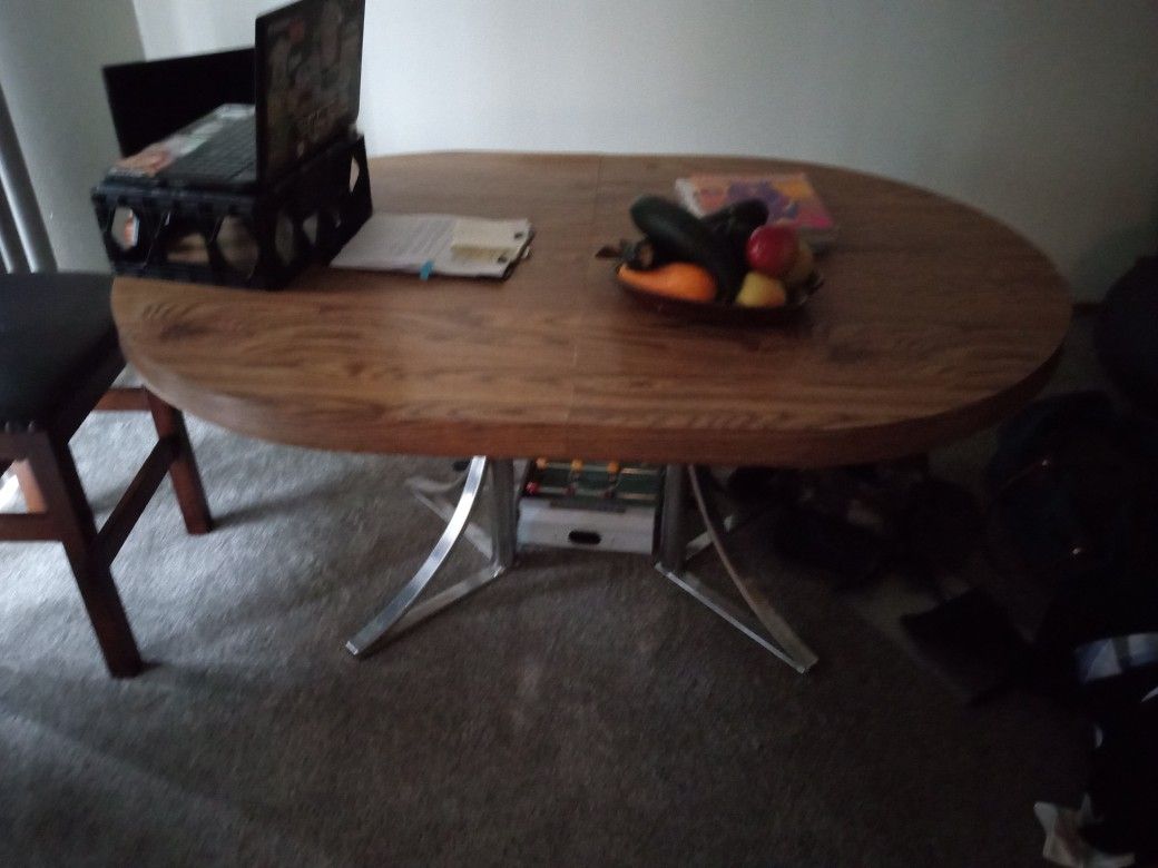 kitchen/ dinning room table