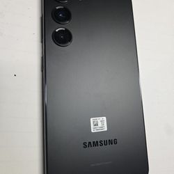 Samsung S23.  256GB