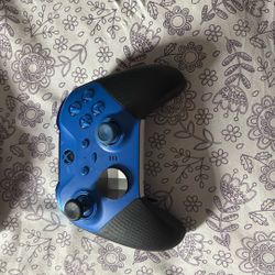 Xbox Elite Series 2 Core Wireless Controller 