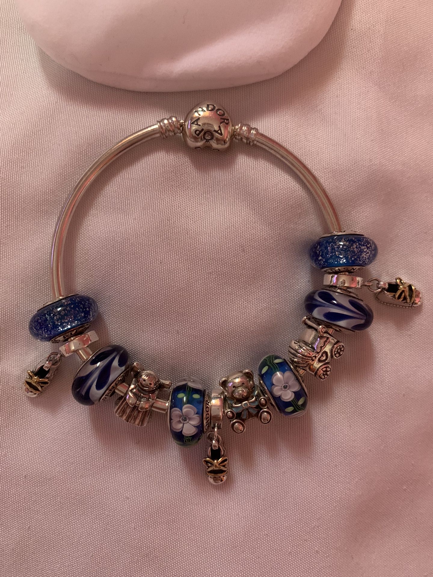 Pandora Bracelet With 12 Pandora Charms 