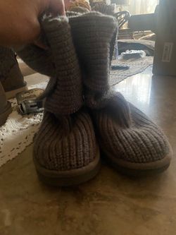 Like new women’s uggs gray size 8/9