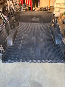 Truck bed liner