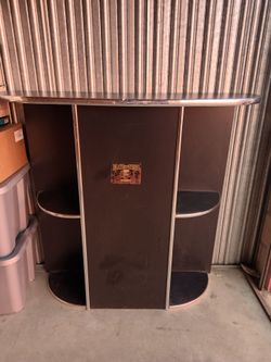 Free standing Bar Great for Mancave or Garage