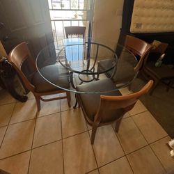 Dinning Table 