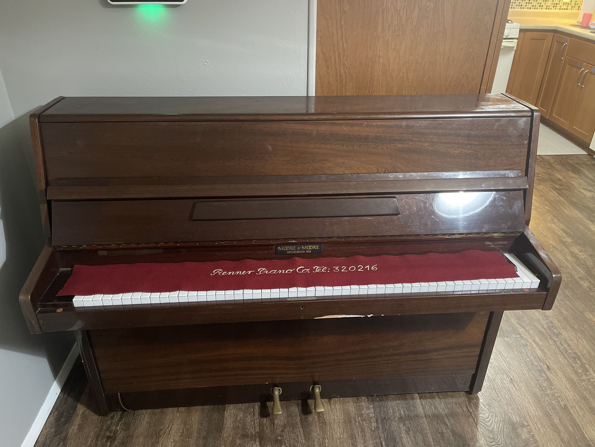 Moore And Moore Piano