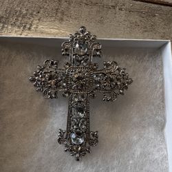 Brooch