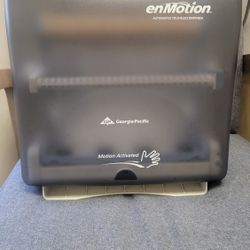 Touchless Paper Towel Dispenser