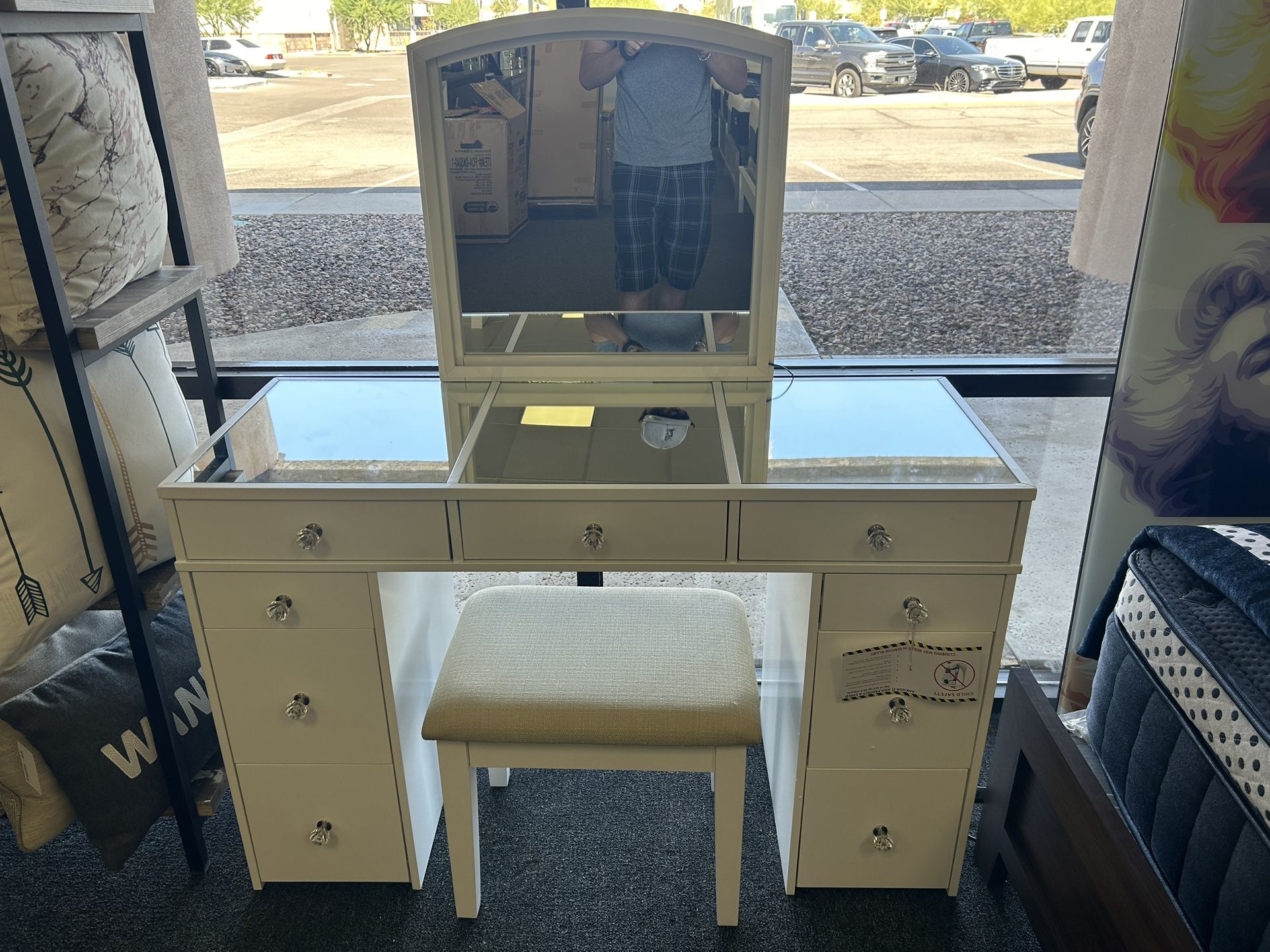 White Vanity With Stool And LED Lights ( 9 drawers 4 big ones 5 small ones)